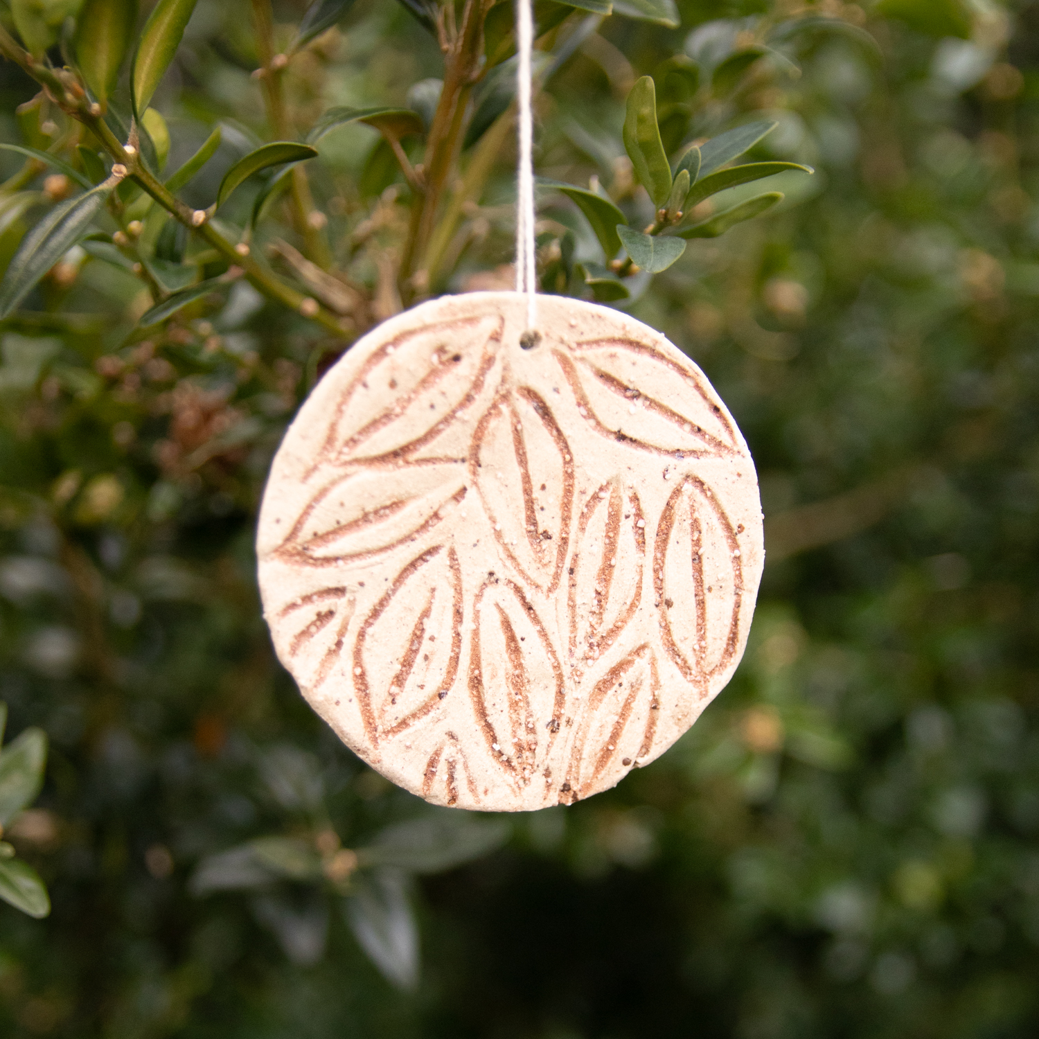 Weihnachtswerkstatt – Kreativer Kurs für handgemachte Anhänger aus Ton & Holz – Bild 8